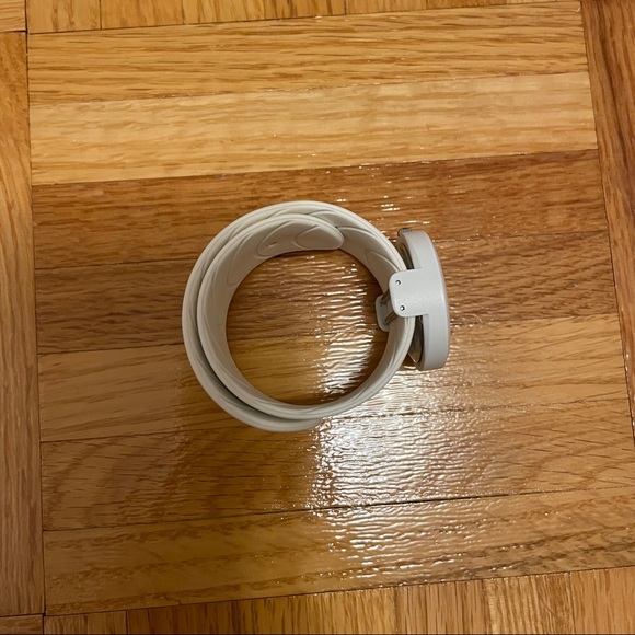 American Eagle Outfitters AEO White Slap Watch - Picture 2 of 9